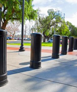 排R-7535装饰护柱在阳光充足的环境